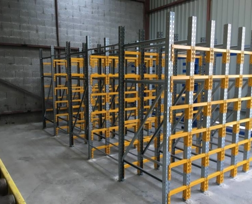 stockage-de-produits-longs-sur-rayonnage