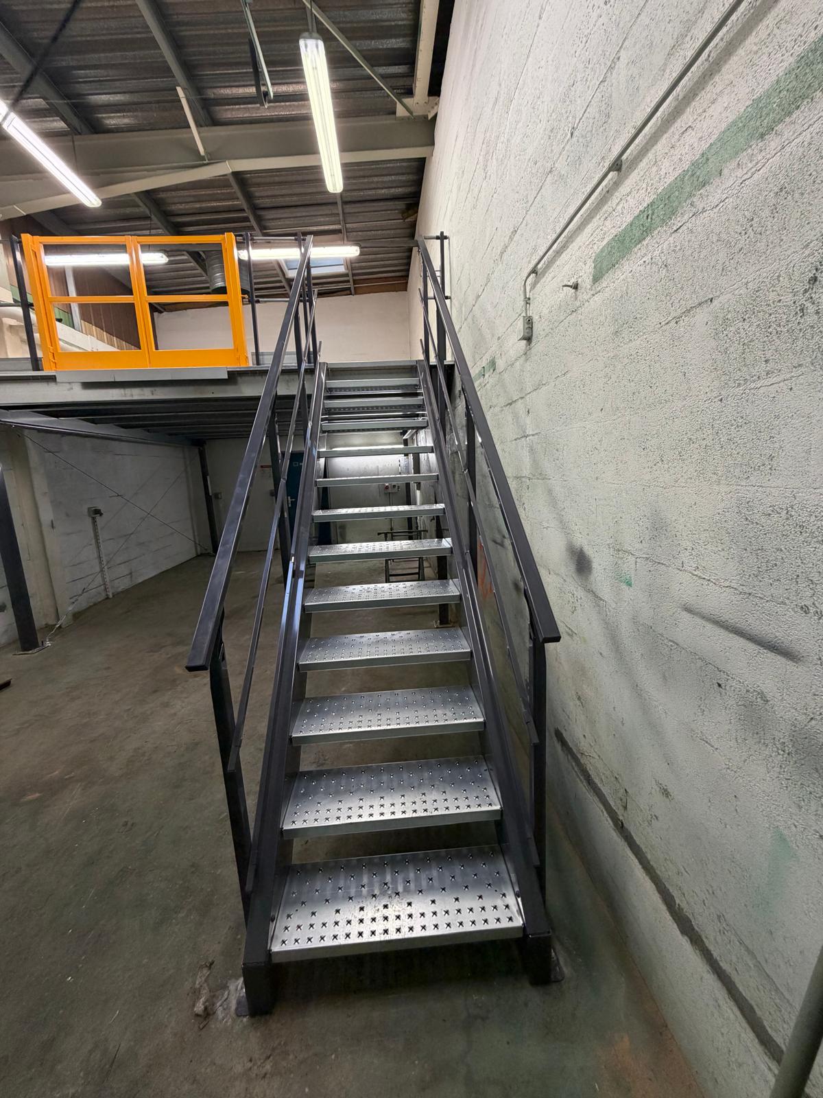 Installation d'une plateforme - mezzanine à Lège Cap-Ferret