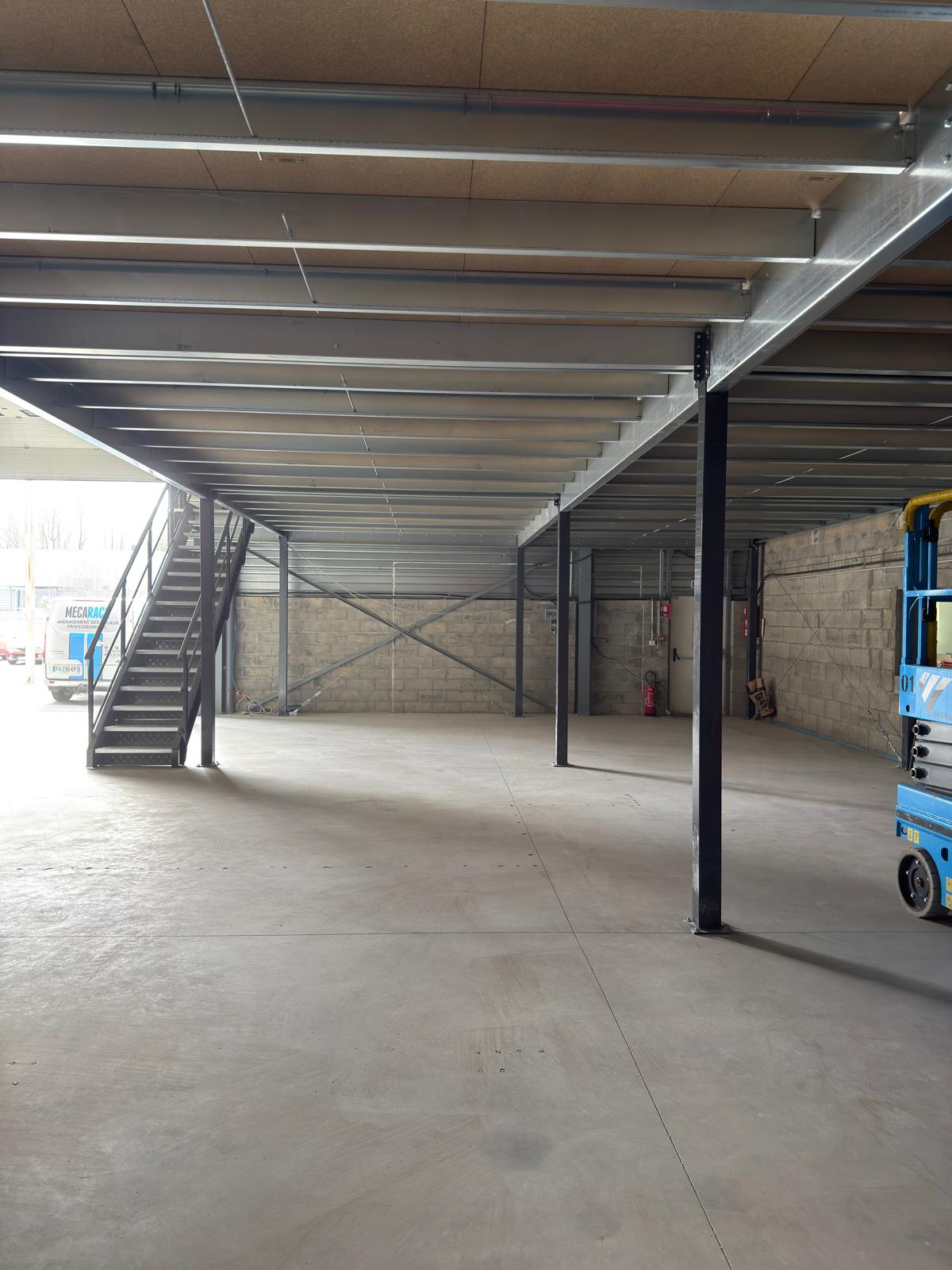 Installation d'une plateforme mezzanine à Bordeaux (33)