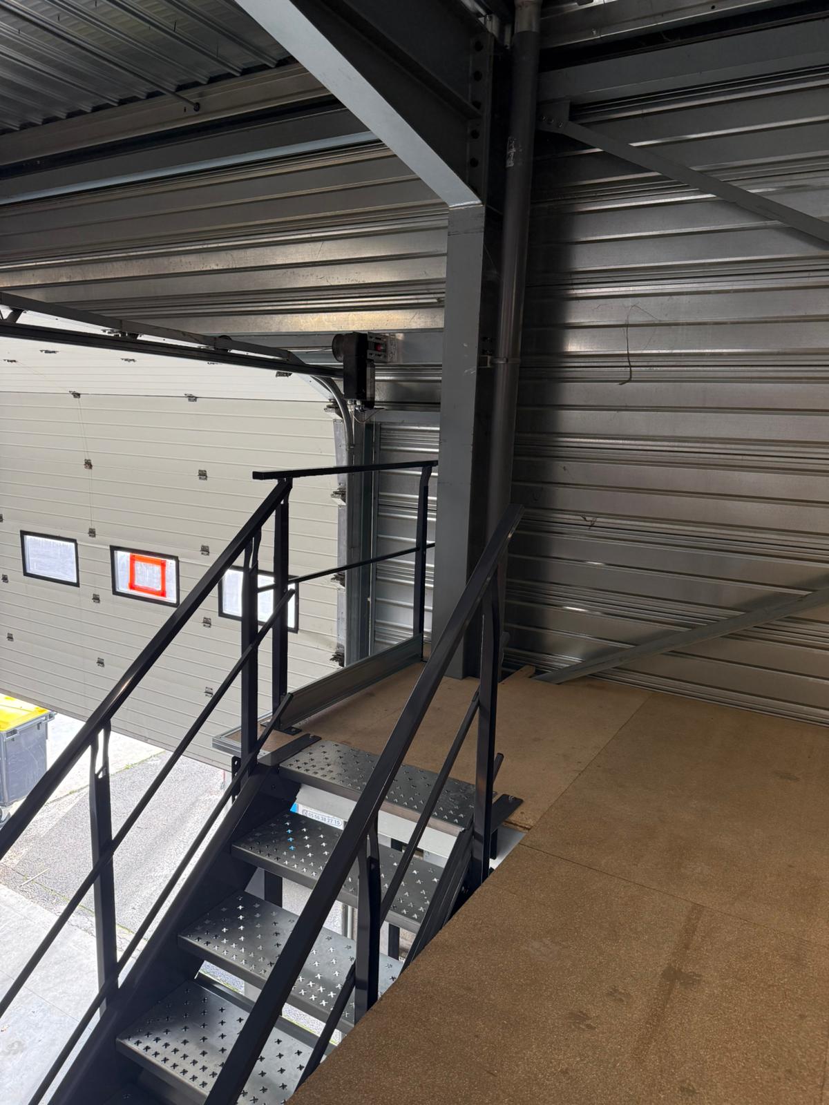 Installation d'une plateforme mezzanine à Bordeaux (33)