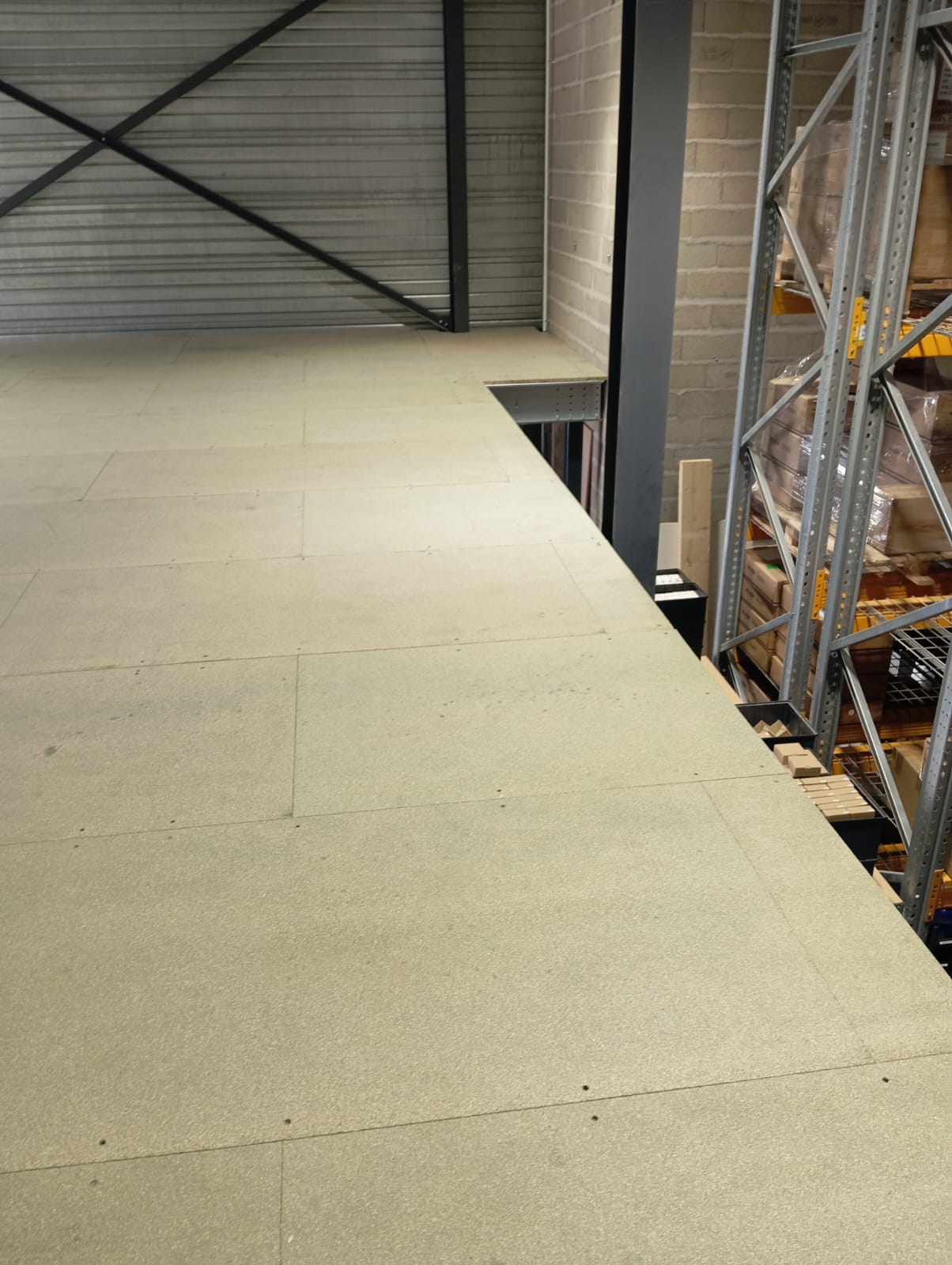 Installation d'une plateforme mezzanine à Bordeaux (33)