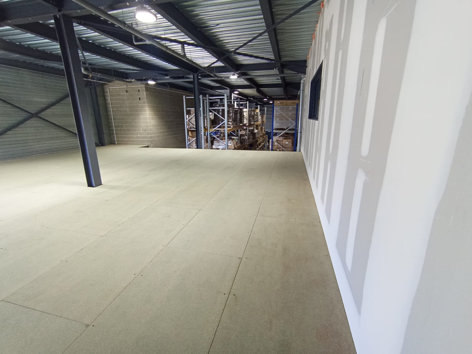 Installation d'une plateforme mezzanine à Bordeaux (33)