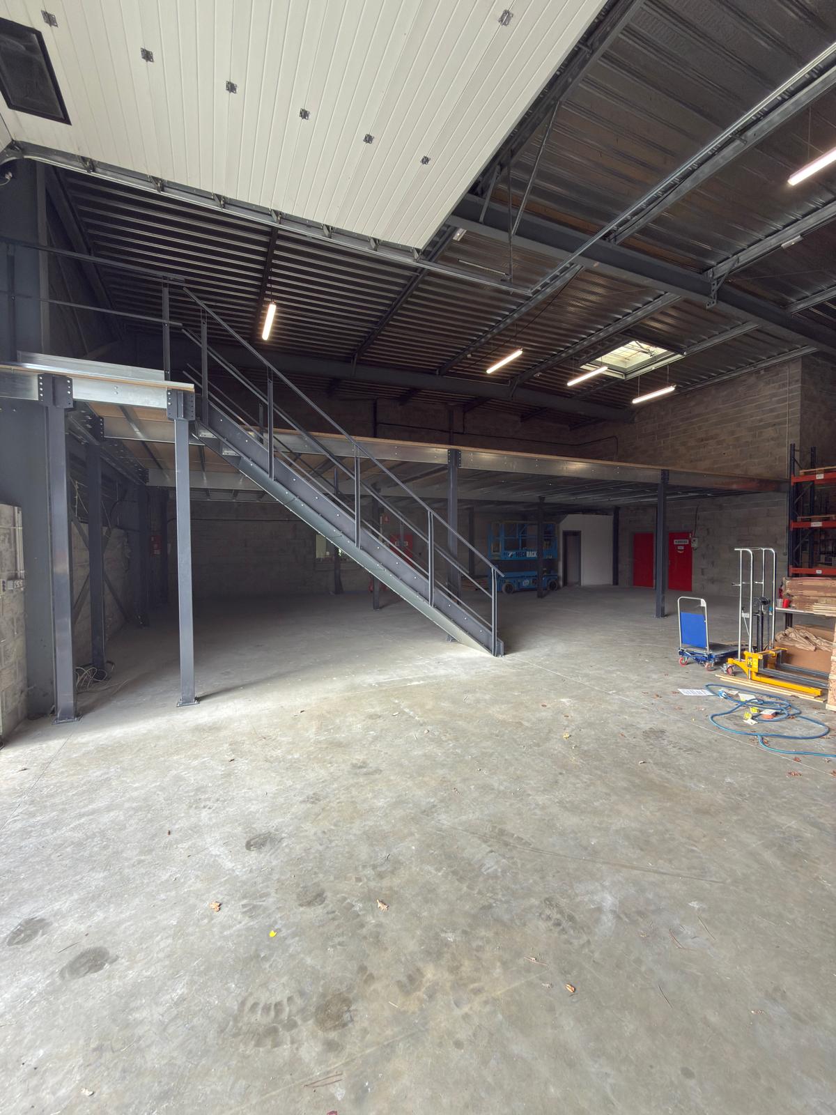 Installation d'une plateforme mezzanine à Bordeaux (33)